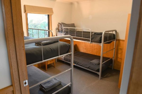Cradle Mountain Wilderness Village (Lorinna)
